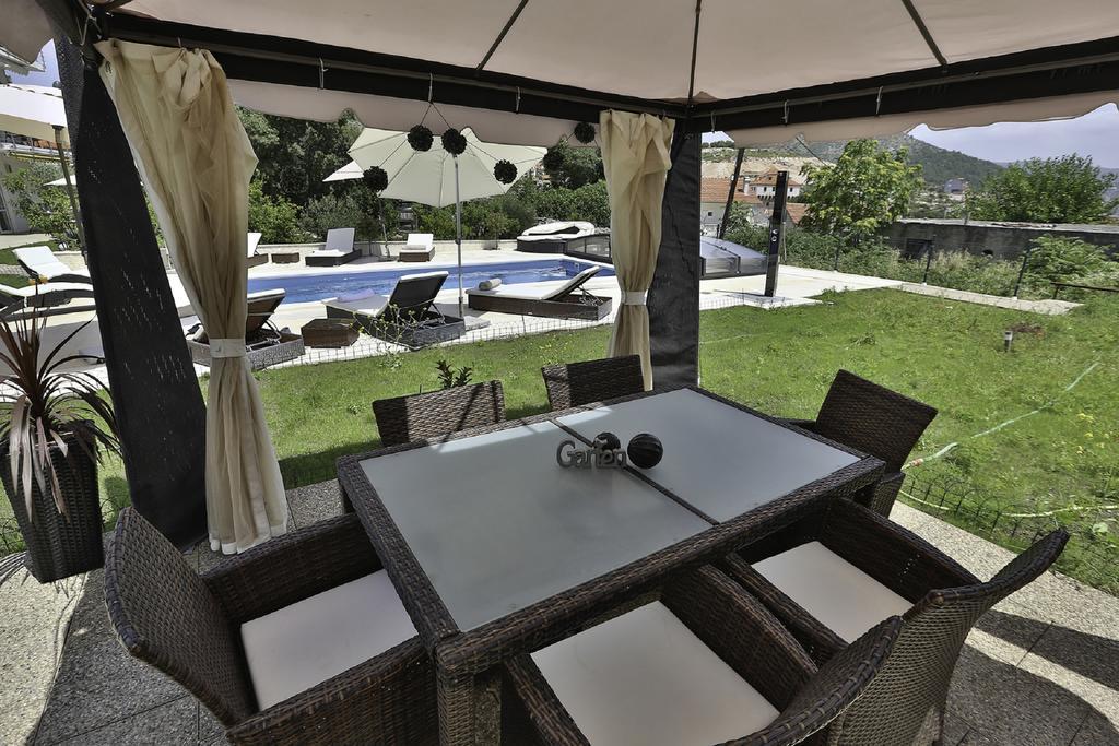 Villa Oleander Marina Exterior photo